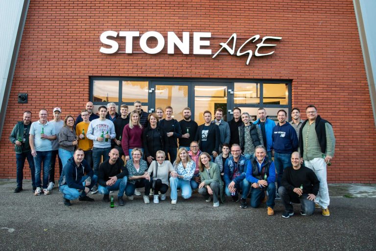 Samarbeidspartnere som legger Basebeton mikrosement